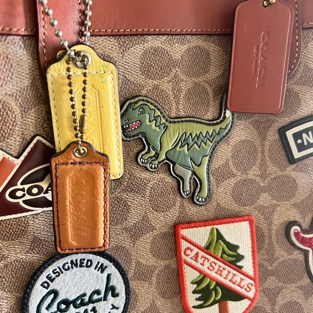 Coach Field Tote Signature Jacquard Canvas with Matching Wallet - Picture 6 of 15